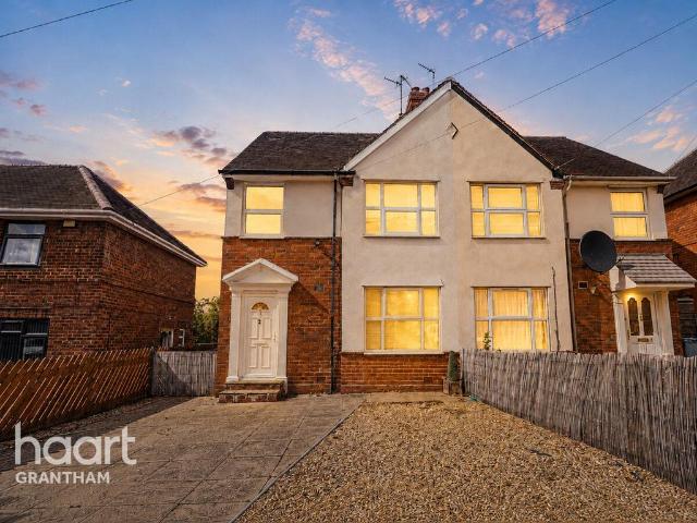 House for sale in Grantham, Barholm