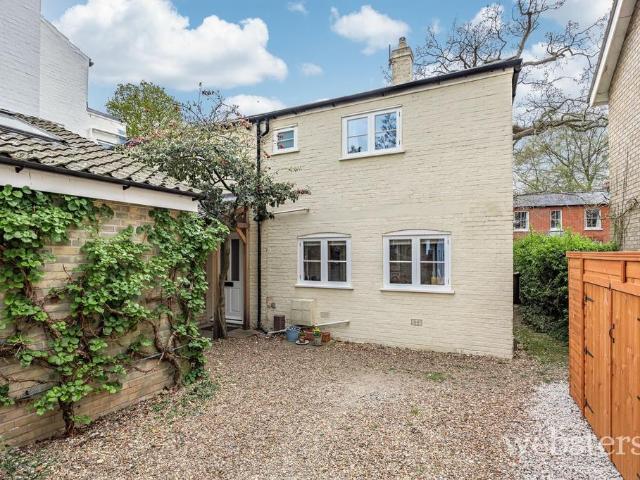 House for sale in Eaton Rise, East Bank