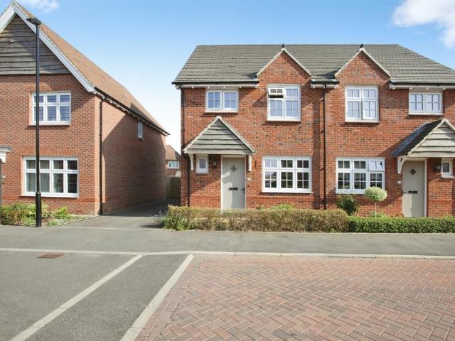 House for sale in Houlton, New Bilton