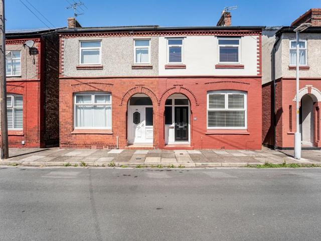 House for sale in Great Crosby