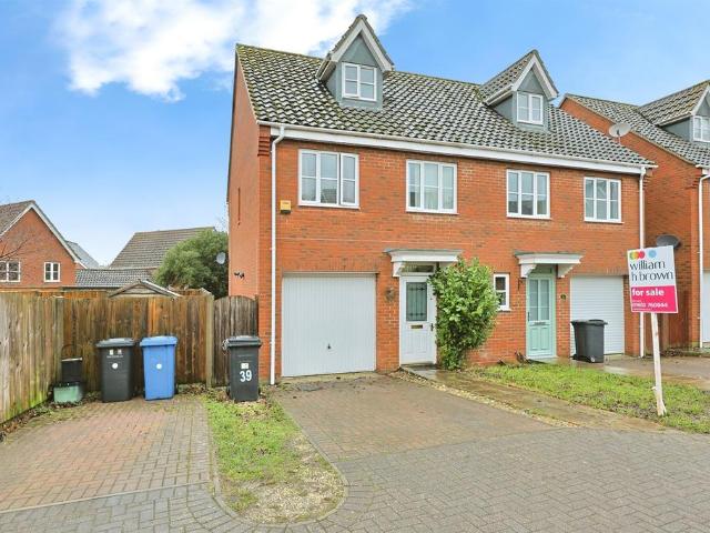 House for sale in East Bank, Norfolk