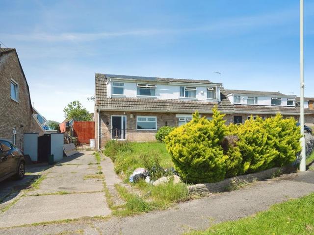 House for sale in Ynysybwl and Coed-y-cwm, Glyncoch