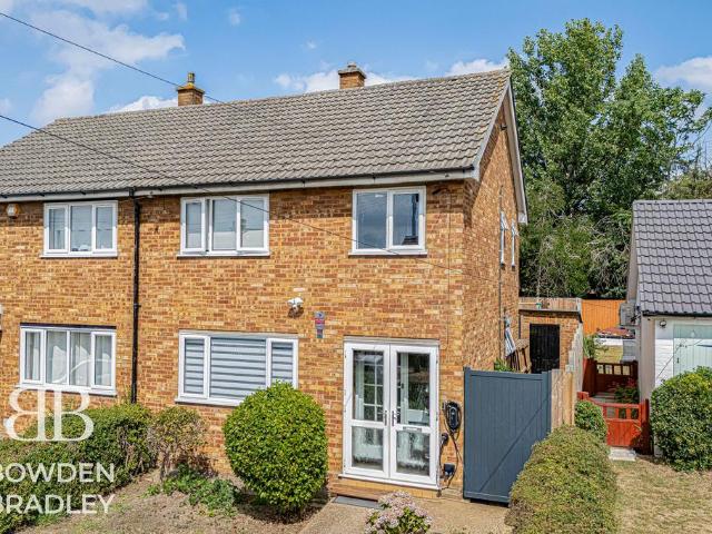 House for sale in Hainault, Greater London