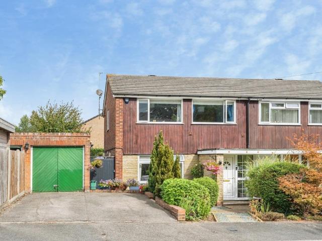 House for sale in Row Town, Surrey
