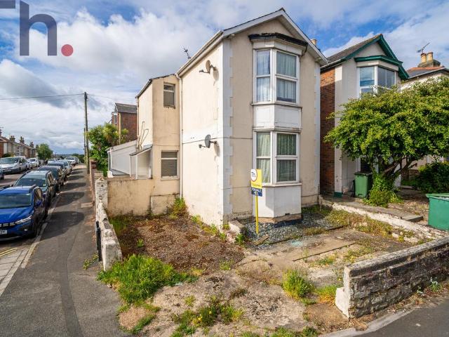 House for sale in Weeks, Ryde