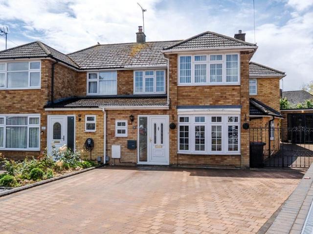 House for sale in Dunstable, Bedfordshire