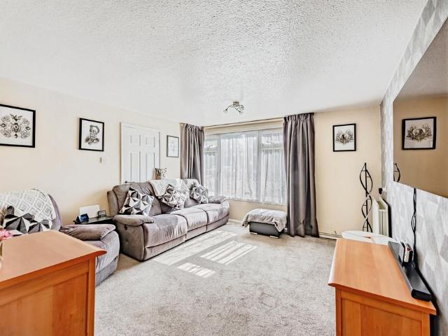 House for sale in The Butts, Kent