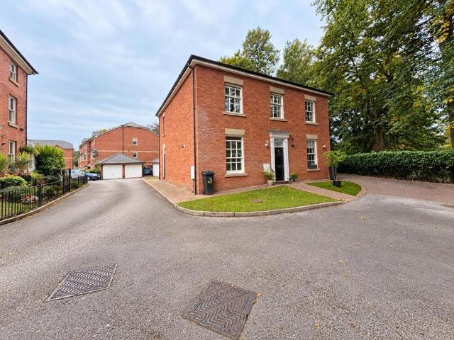 House for sale in Prestolee, Bolton
