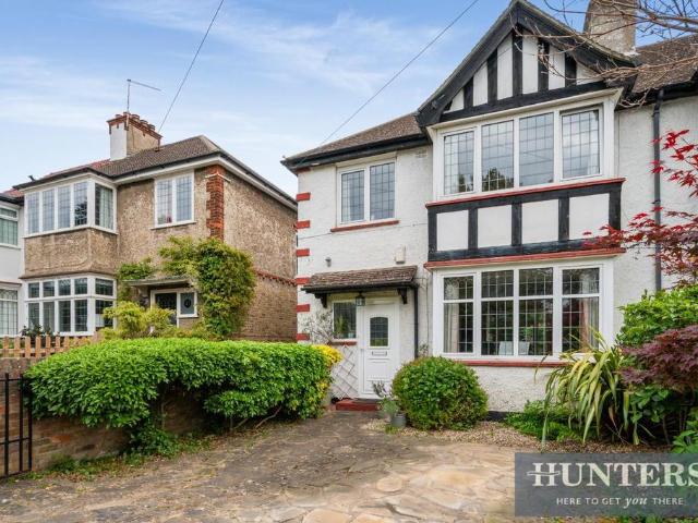 House for sale in London Borough of Hounslow, Spring Grove