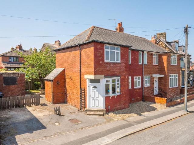 House for sale in Harlow, Harrogate