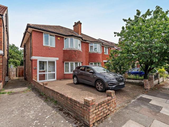 House for sale in London Borough of Ealing, Park Royal
