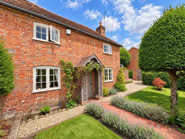House for sale in Brockenhurst, New Forest