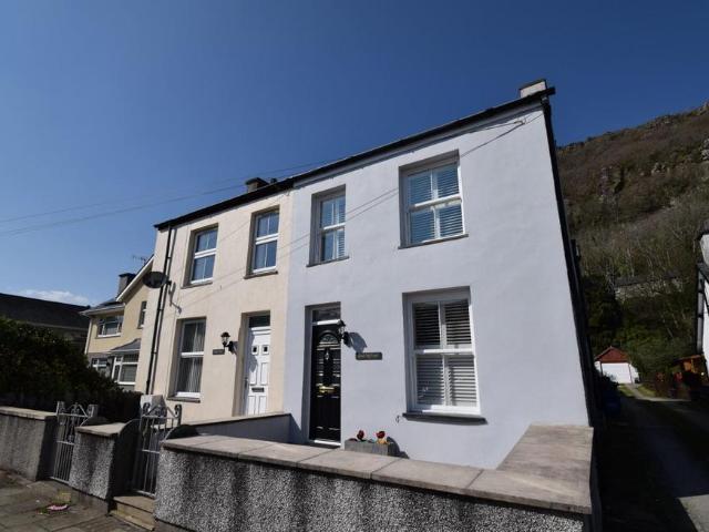 House for sale in Porthmadog, Tremadog