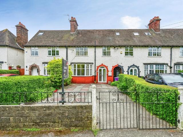 House for sale in Calderstones