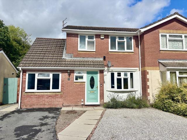 House for sale in Pontardawe, Pontardawe, Clydach