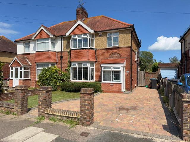 House for sale in Westbrook, Acol