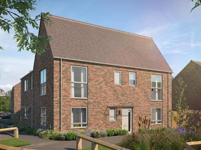 House for sale in Harold Hill, Greater London
