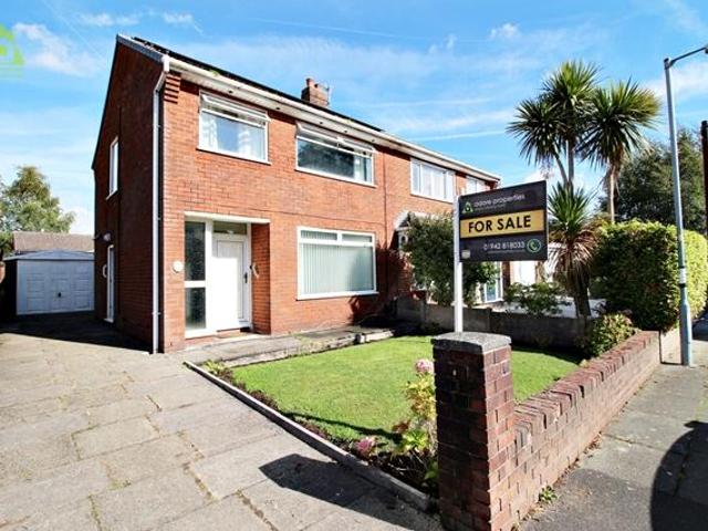 House for sale in Daisy Hill, Lee Bank