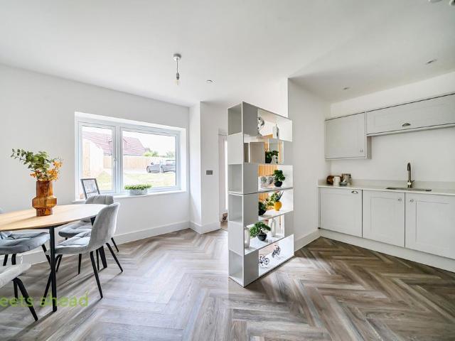 House for sale in London Borough of Croydon, Kenley