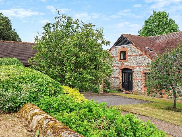House for sale in Pachesham Park, Surrey