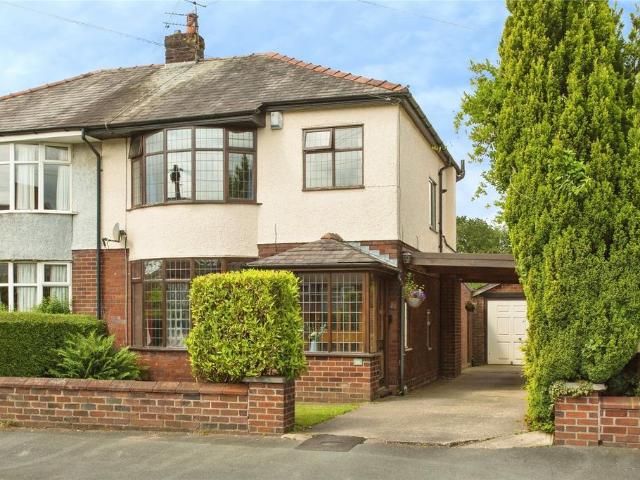 House for sale in Sharoe Green, Higher Bartle