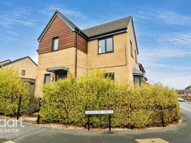 House for sale in Edlington, South Yorkshire