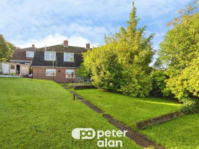 House for sale in Cimla, Neath