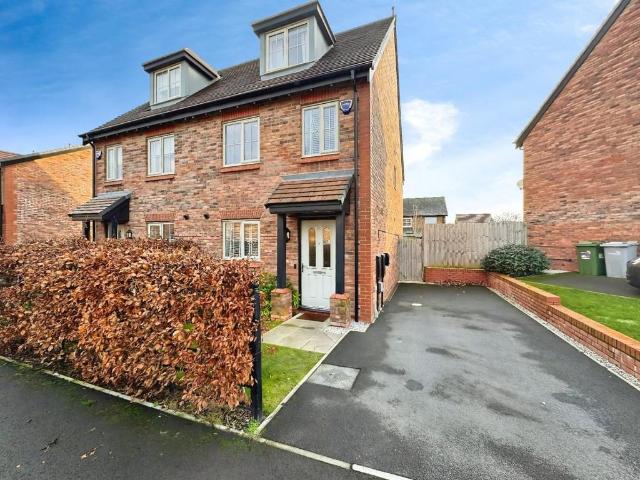 House for sale in Colshaw Farm, Wilmslow