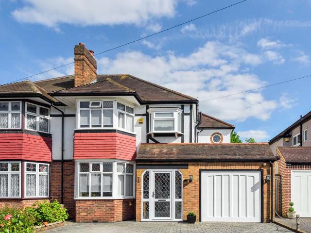 House for sale in Old Malden, Greater London