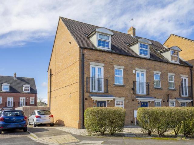 House for sale in High Field, York