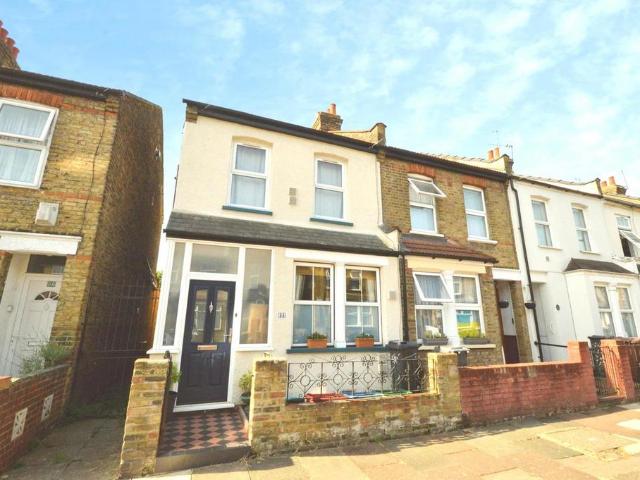 House for sale in London Borough of Hounslow, Greater London