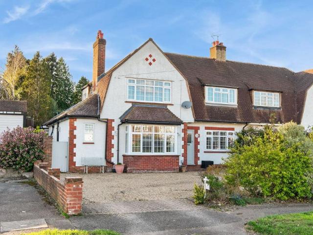 House for sale in Nork, Red Hill