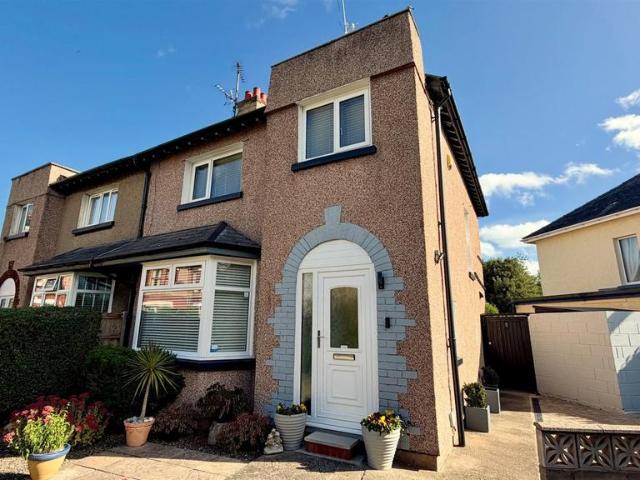 House for sale in Craig-y-don, Llandudno