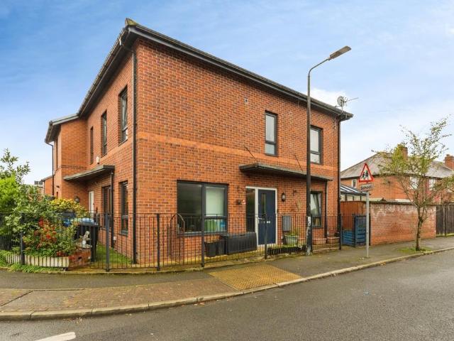 House for sale in Stretford, Trafford