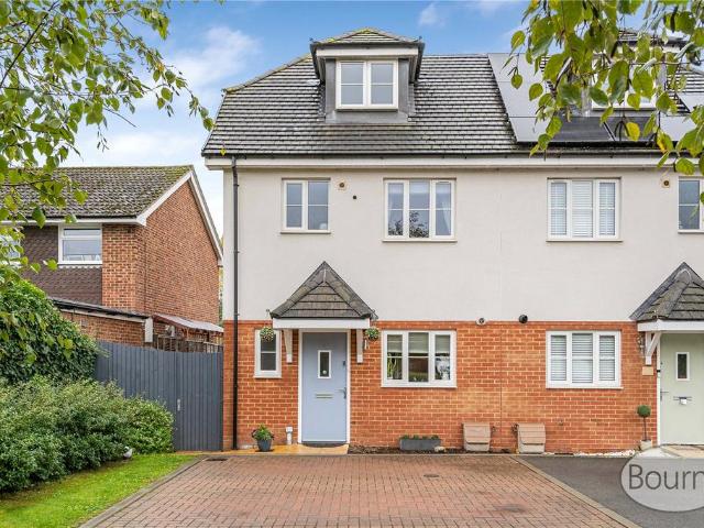 House for sale in Mytchett, Guildford