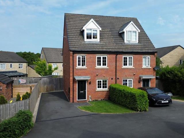 House for sale in Cookridge, West Yorkshire