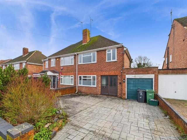 House for sale in Gloucester, Gloucestershire
