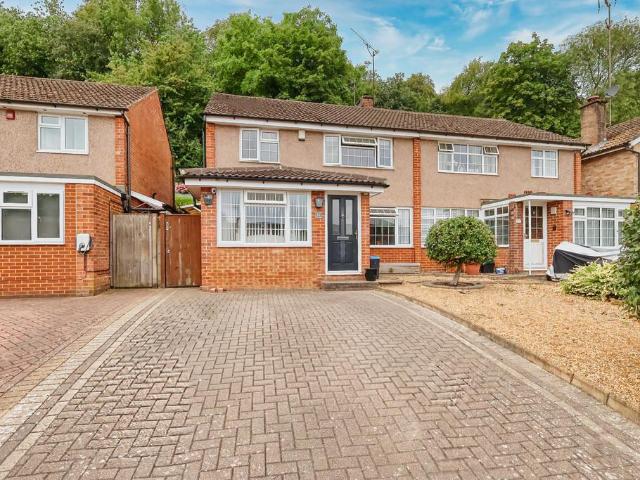 House for sale in Chepping Wycombe, Loudwater