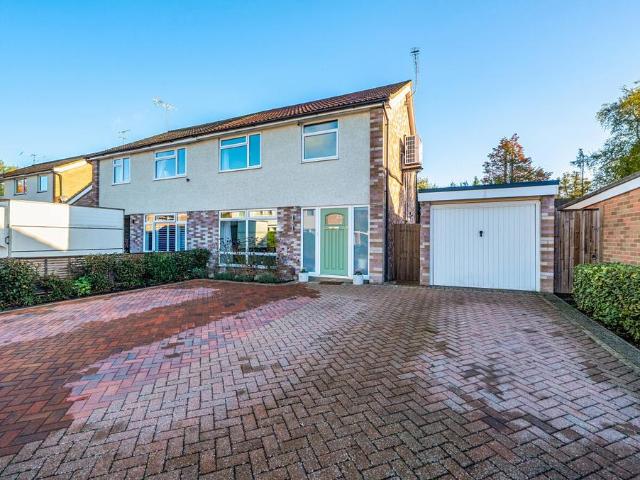 House for sale in Brookwood, Woking