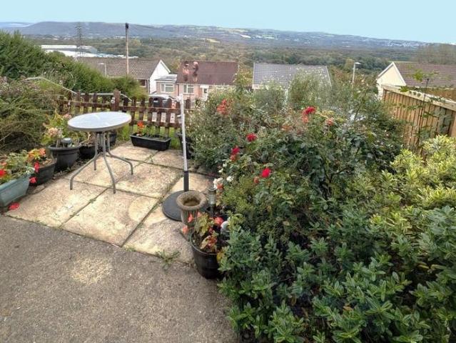 House for sale in Ynystawe, Wales