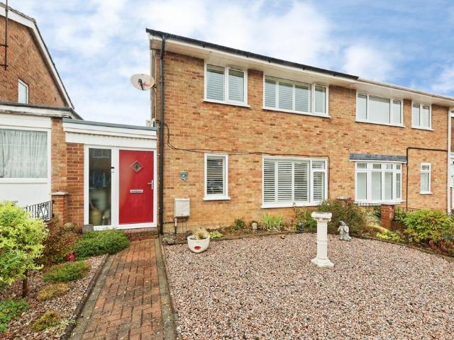 House for sale in Aylesham, Dover