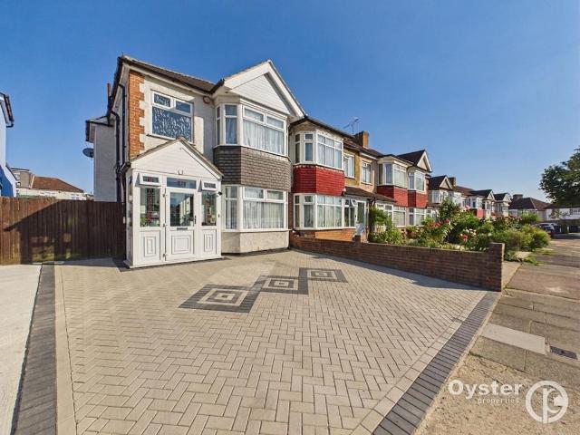 House for sale in Greater London