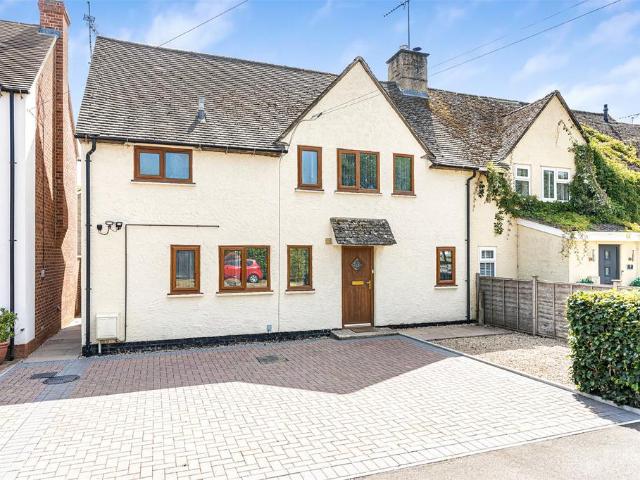 House for sale in Kings Sutton, Northamptonshire