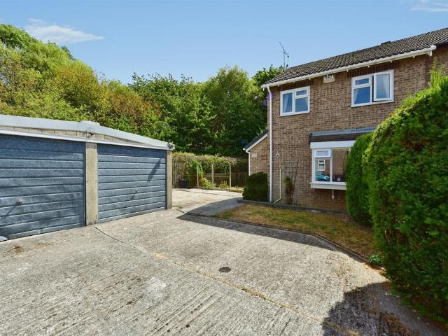 House for sale in Waterthorpe, South Yorkshire