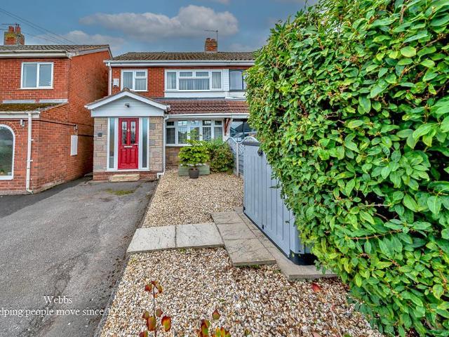 House for sale in Landywood, Great Chatwell