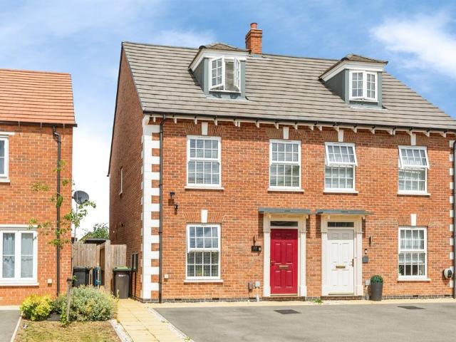 House for sale in Rushden