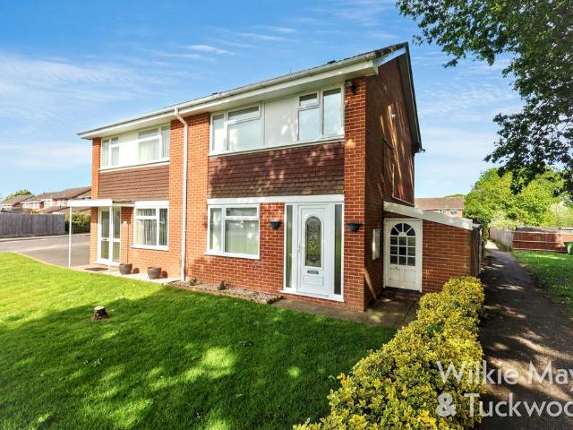 House for sale in North Petherton, Somerset