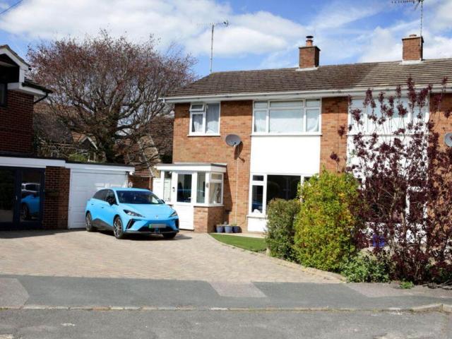 House for sale in Aston Clinton, Buckinghamshire