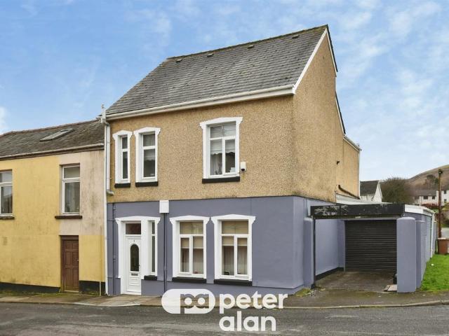 House for sale in Pontlottyn, Wales