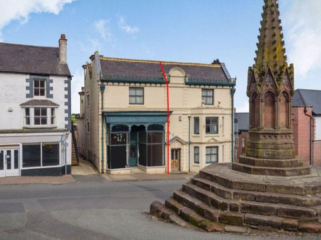 House for sale in Chorlton Lane, Cheshire
